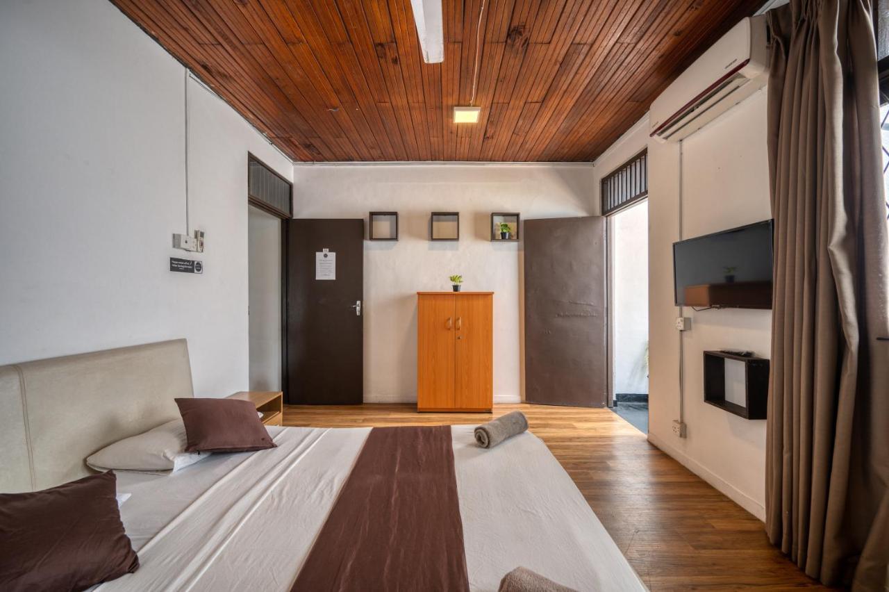 Drop Inn Hostels Colombo Esterno foto