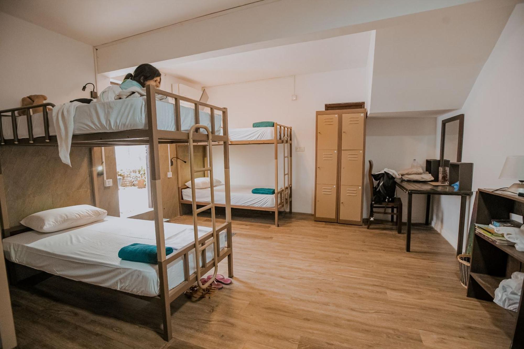Drop Inn Hostels Colombo Esterno foto