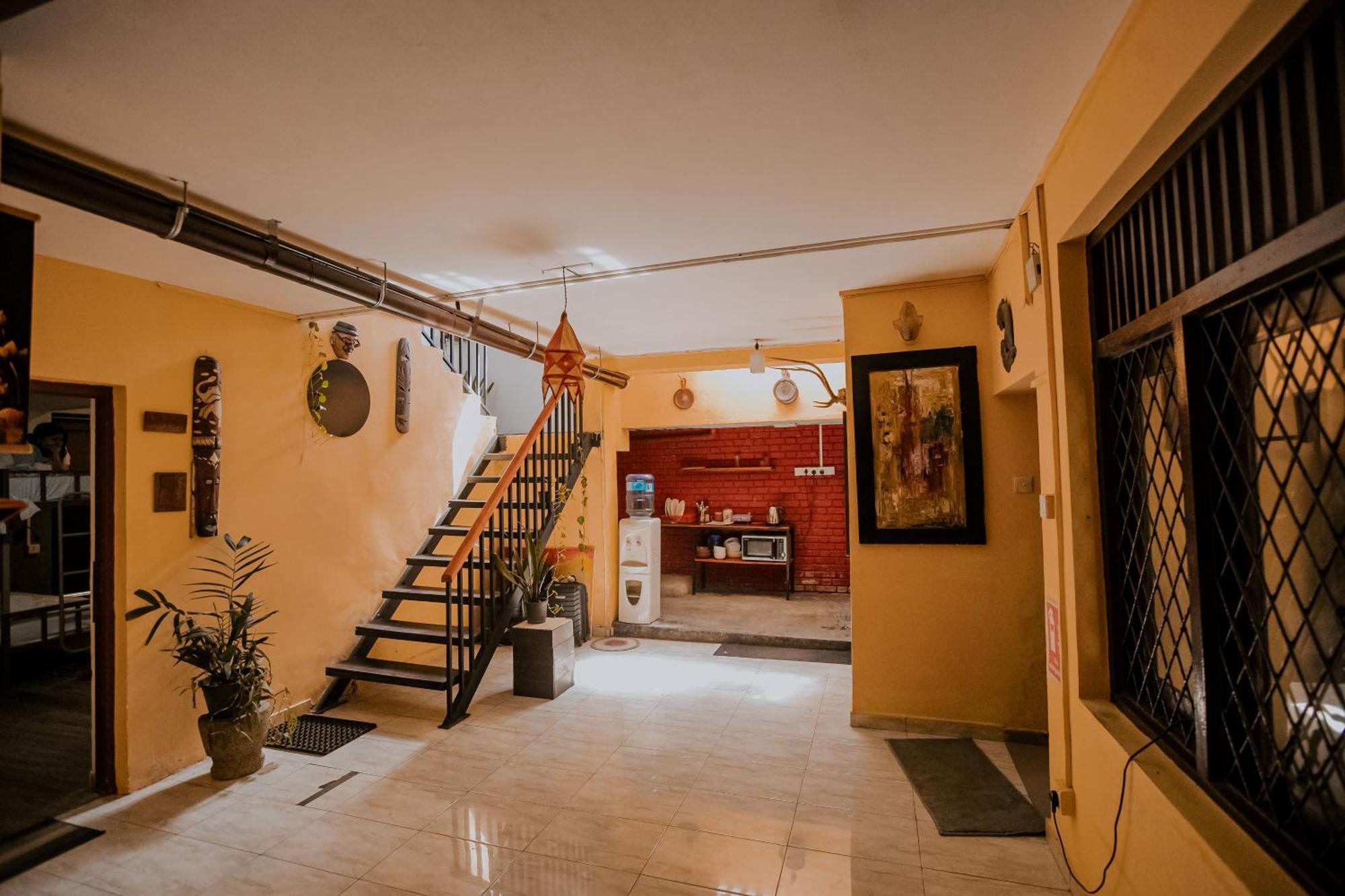 Drop Inn Hostels Colombo Esterno foto