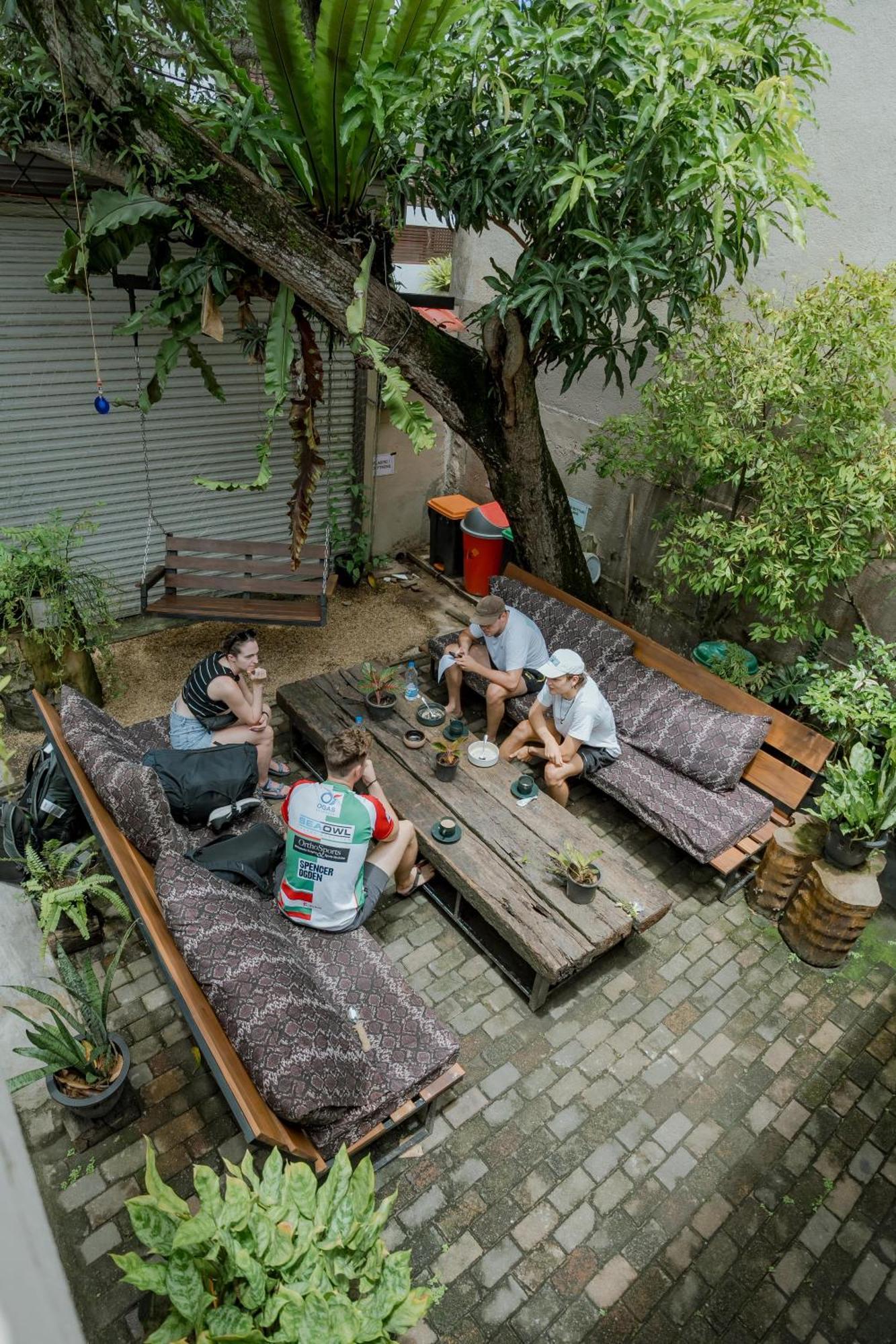 Drop Inn Hostels Colombo Esterno foto